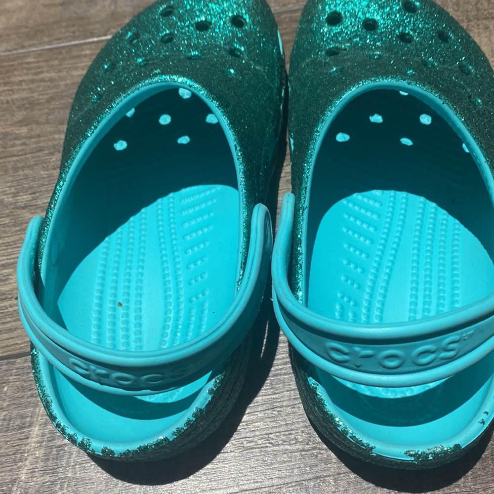 Crocs - Picture 2 of 5
